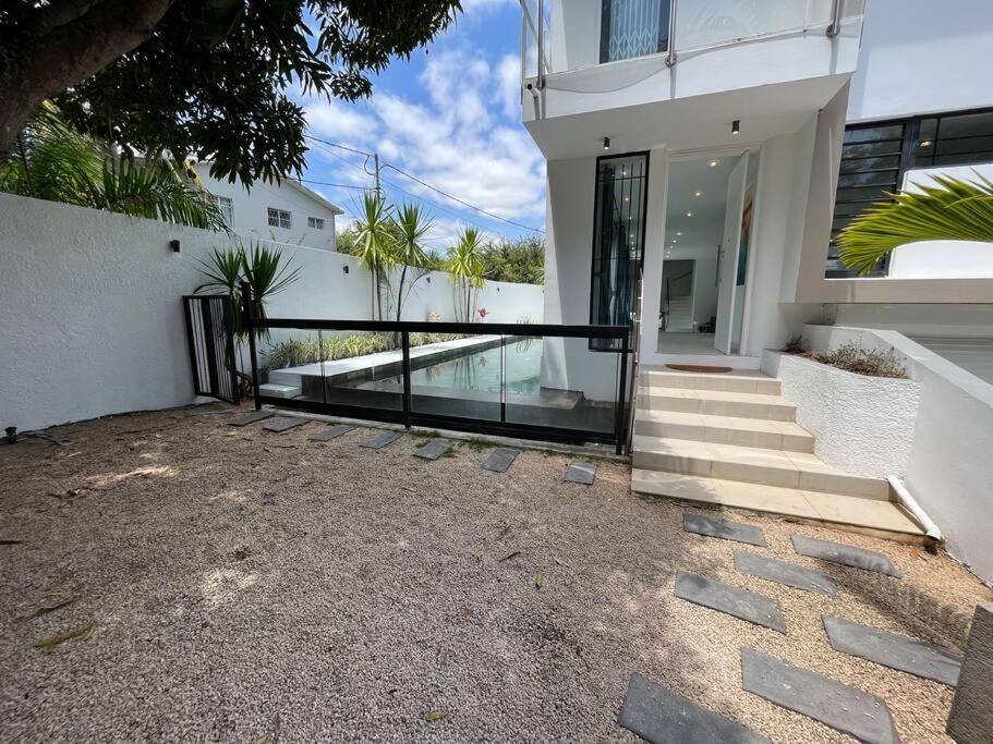 Villa Moderne A Trou Aux Biches Exteriör bild