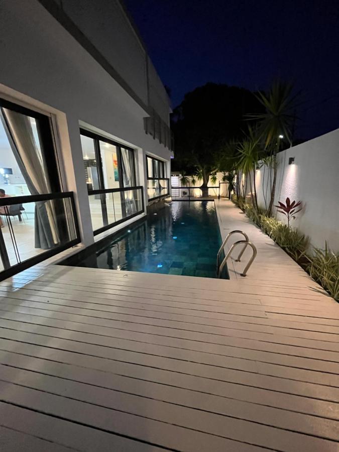 Villa Moderne A Trou Aux Biches Exteriör bild