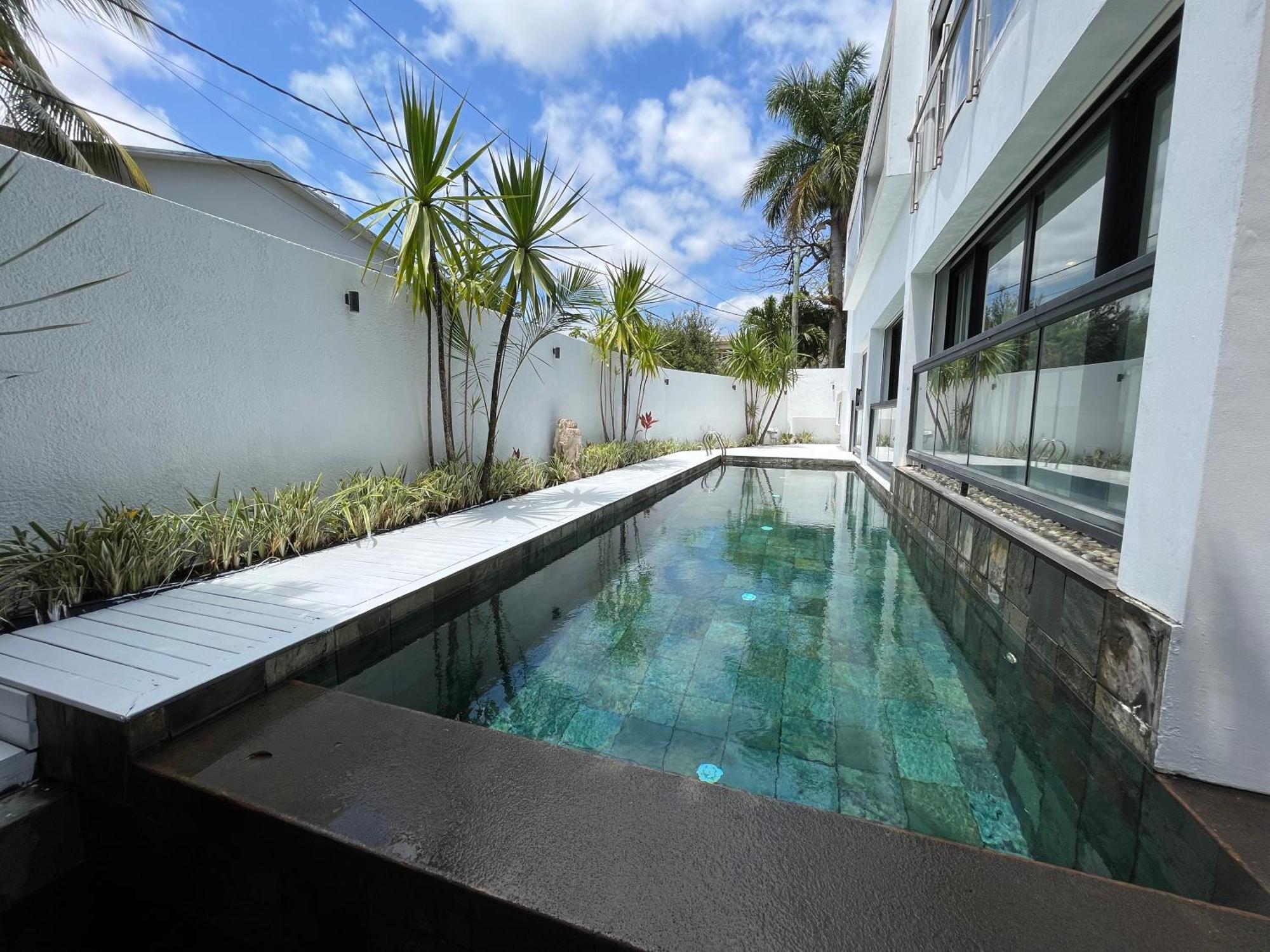 Villa Moderne A Trou Aux Biches Exteriör bild